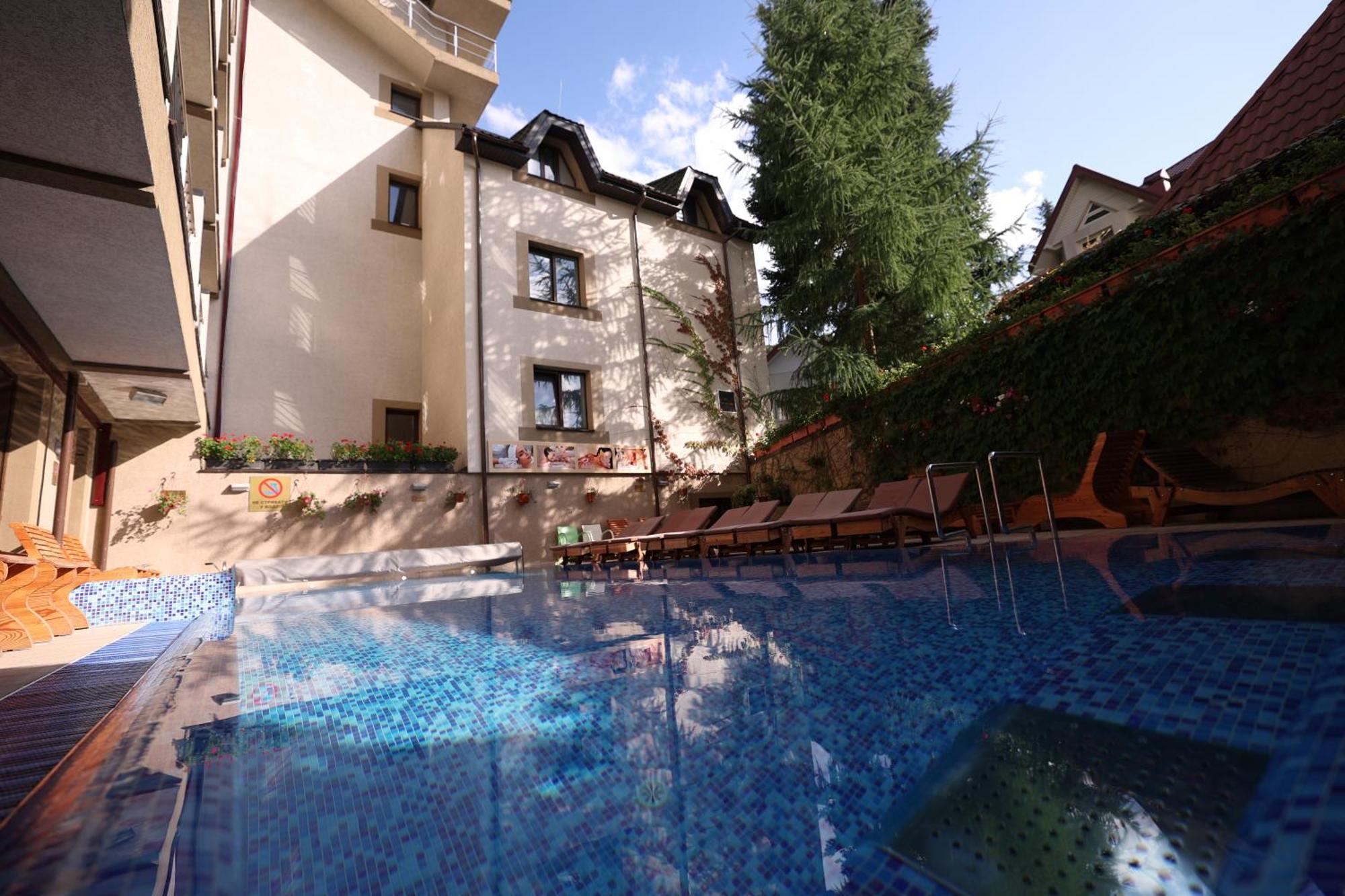Romantik Spa Hotel Iaremcea Exterior foto